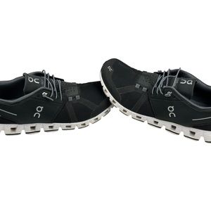 On cloud 5 Mens Sneakers Size 11.5 Black White Training Running Designer Gym